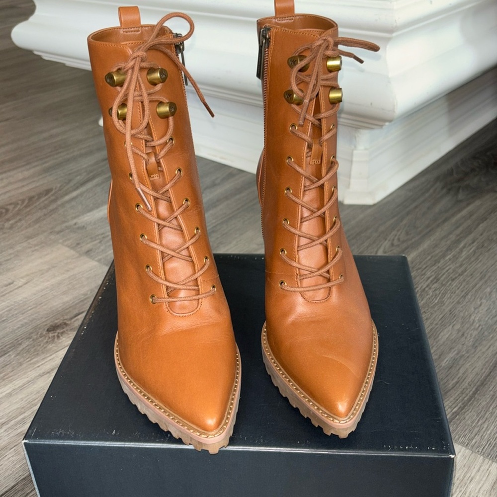 Michael Korrs Boots